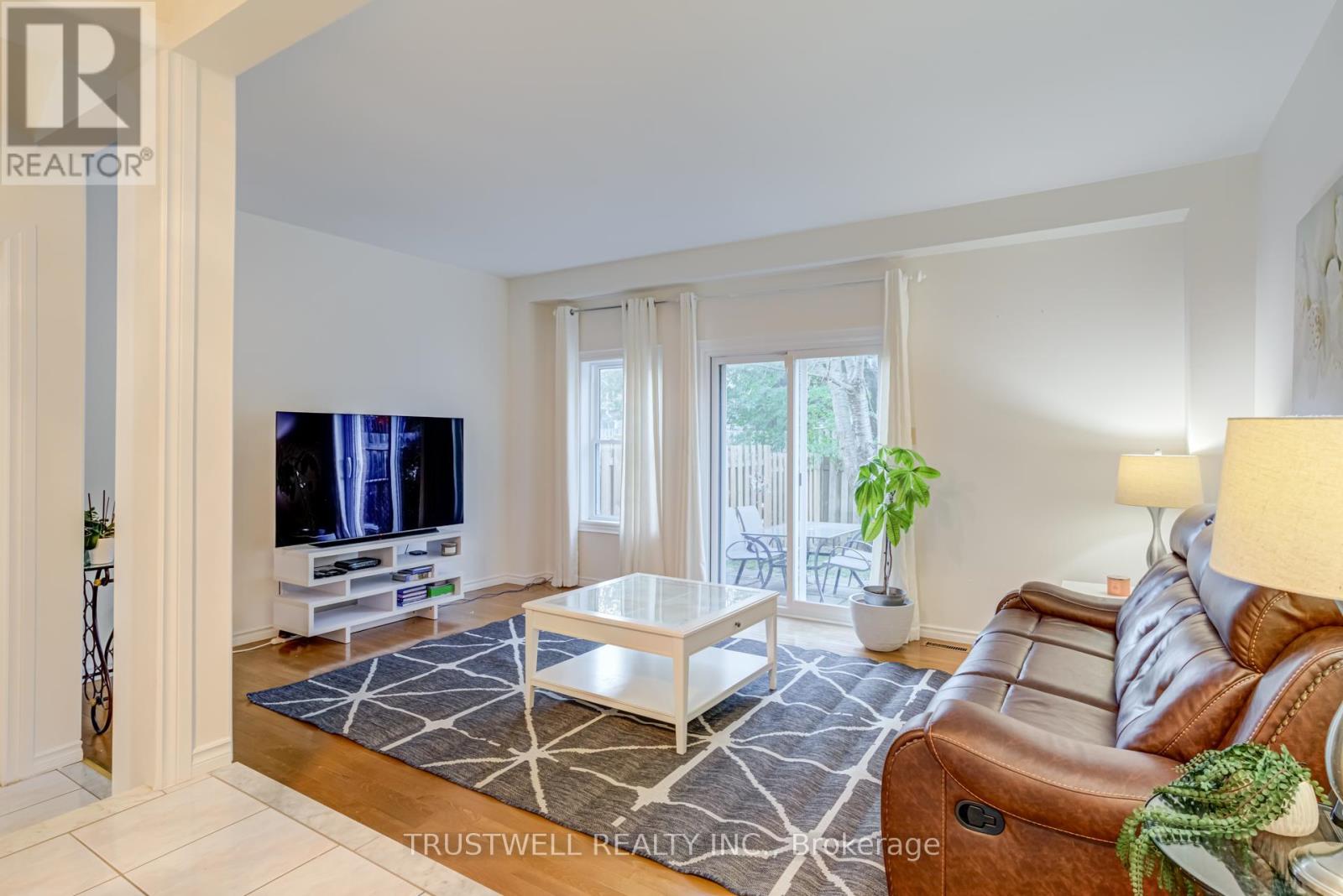 44 Caronia Square, Toronto, Ontario  M1B 2Z8 - Photo 5 - E12540896