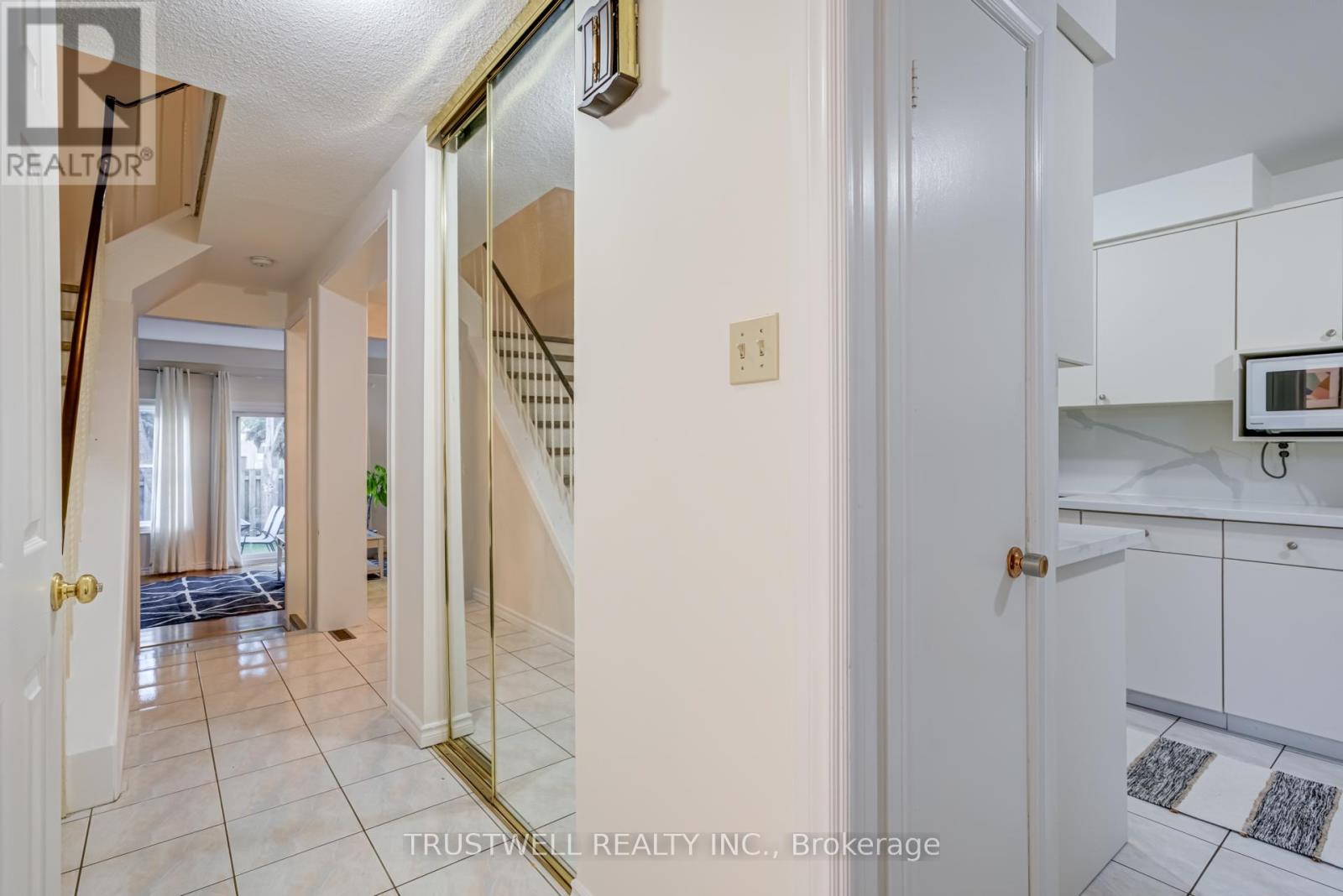 44 Caronia Square, Toronto, Ontario  M1B 2Z8 - Photo 6 - E12540896