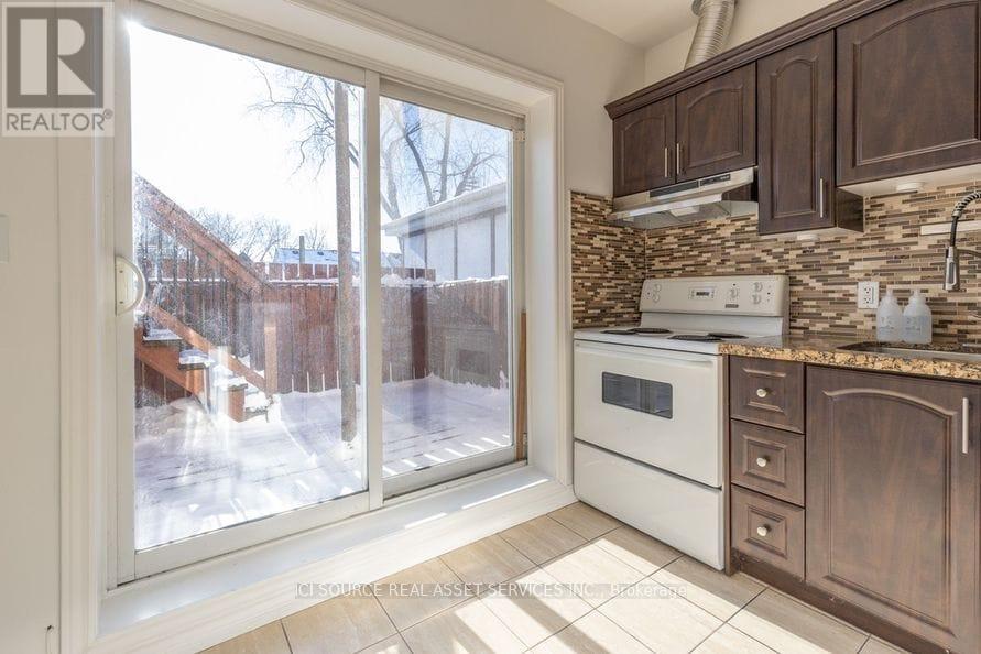 C - 1111 Gerrard Street E, Toronto, Ontario  M4M 1Z9 - Photo 3 - E12540912