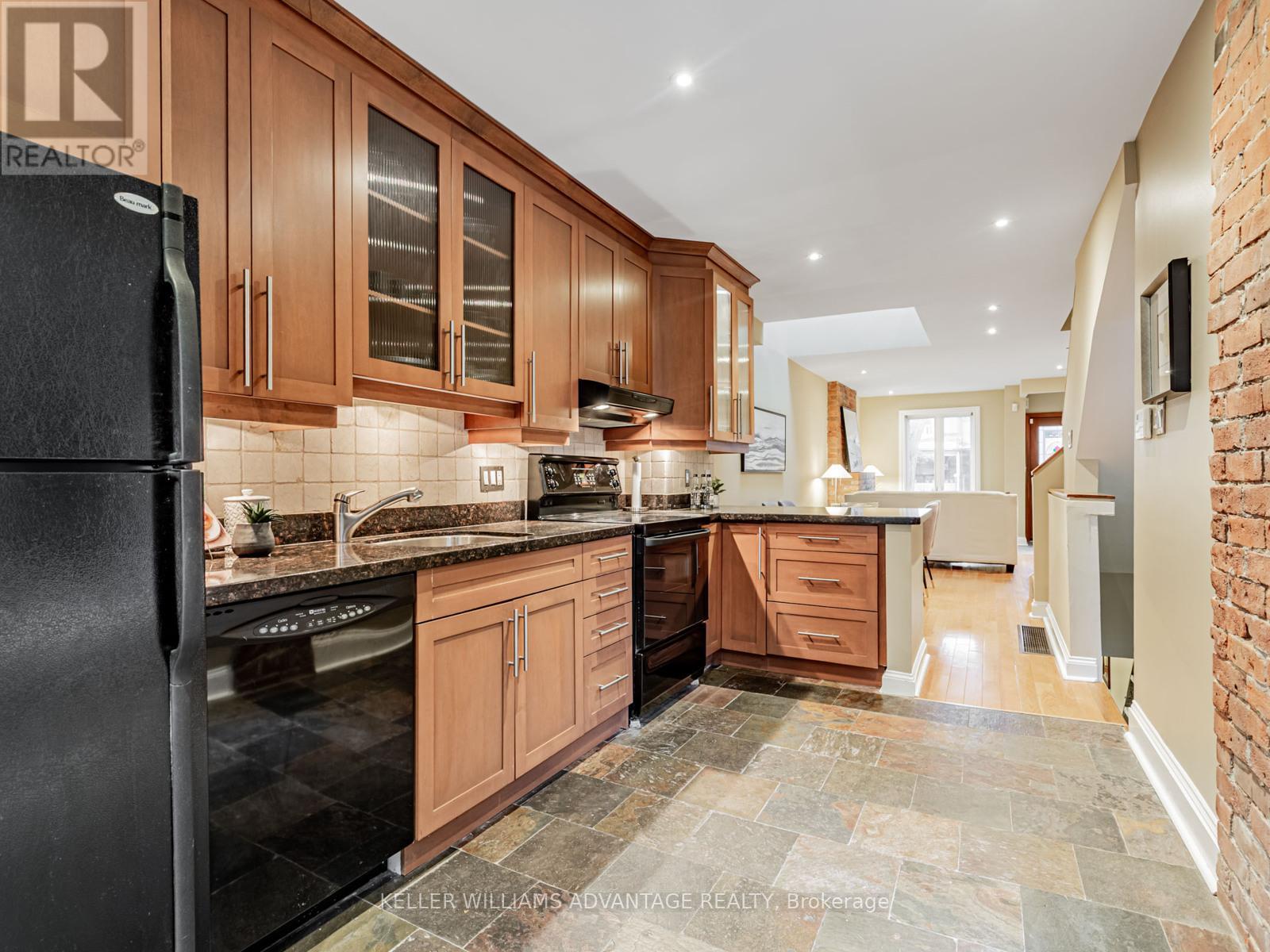 93 Gough Avenue, Toronto, Ontario  M4K 3N9 - Photo 10 - E12541004