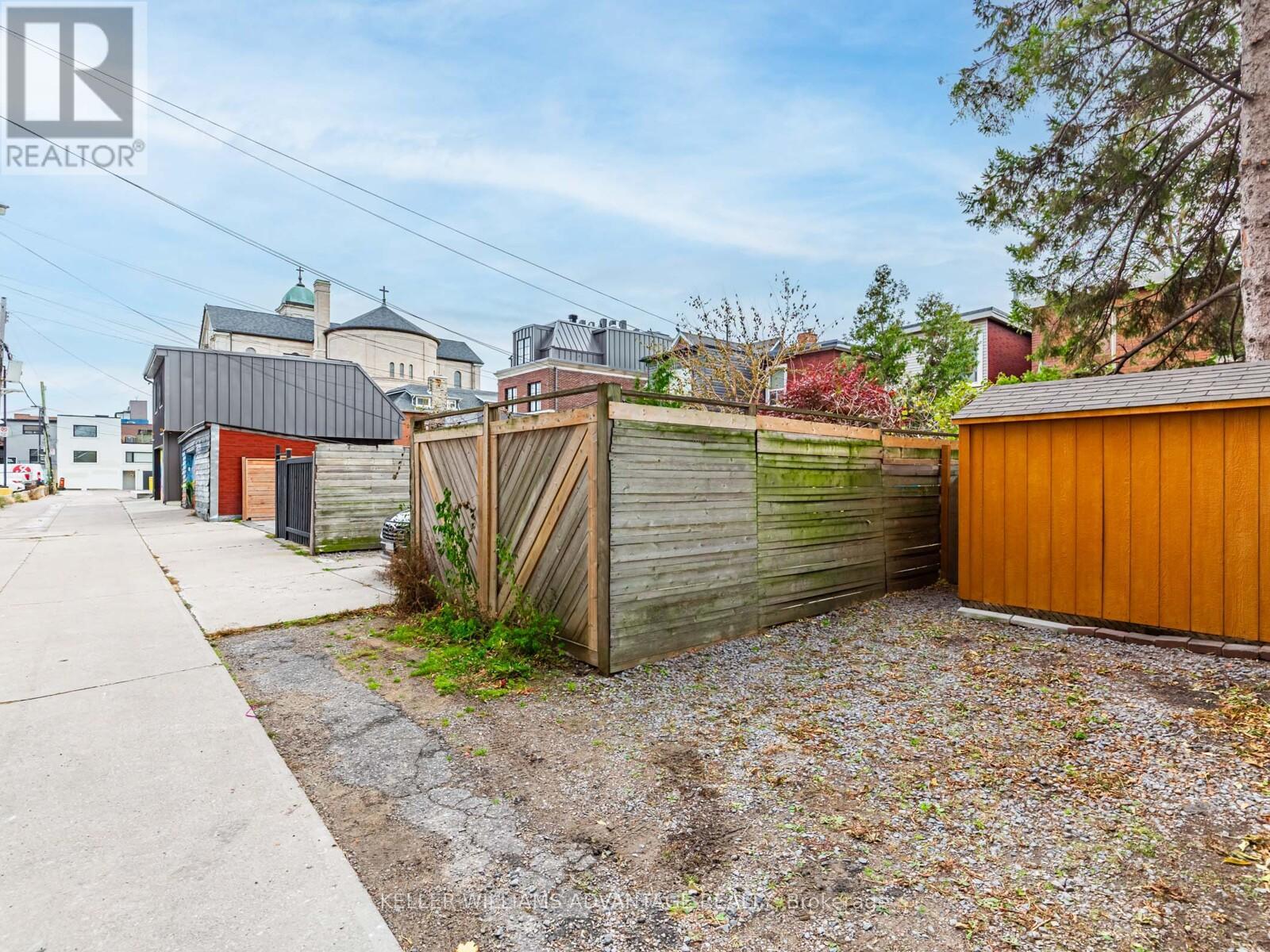 93 Gough Avenue, Toronto, Ontario  M4K 3N9 - Photo 22 - E12541004