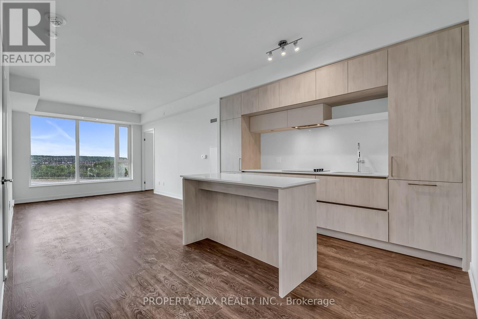 728 - 2 David Eyer Road, Richmond Hill, Ontario  L4S 0N6 - Photo 12 - N12540728