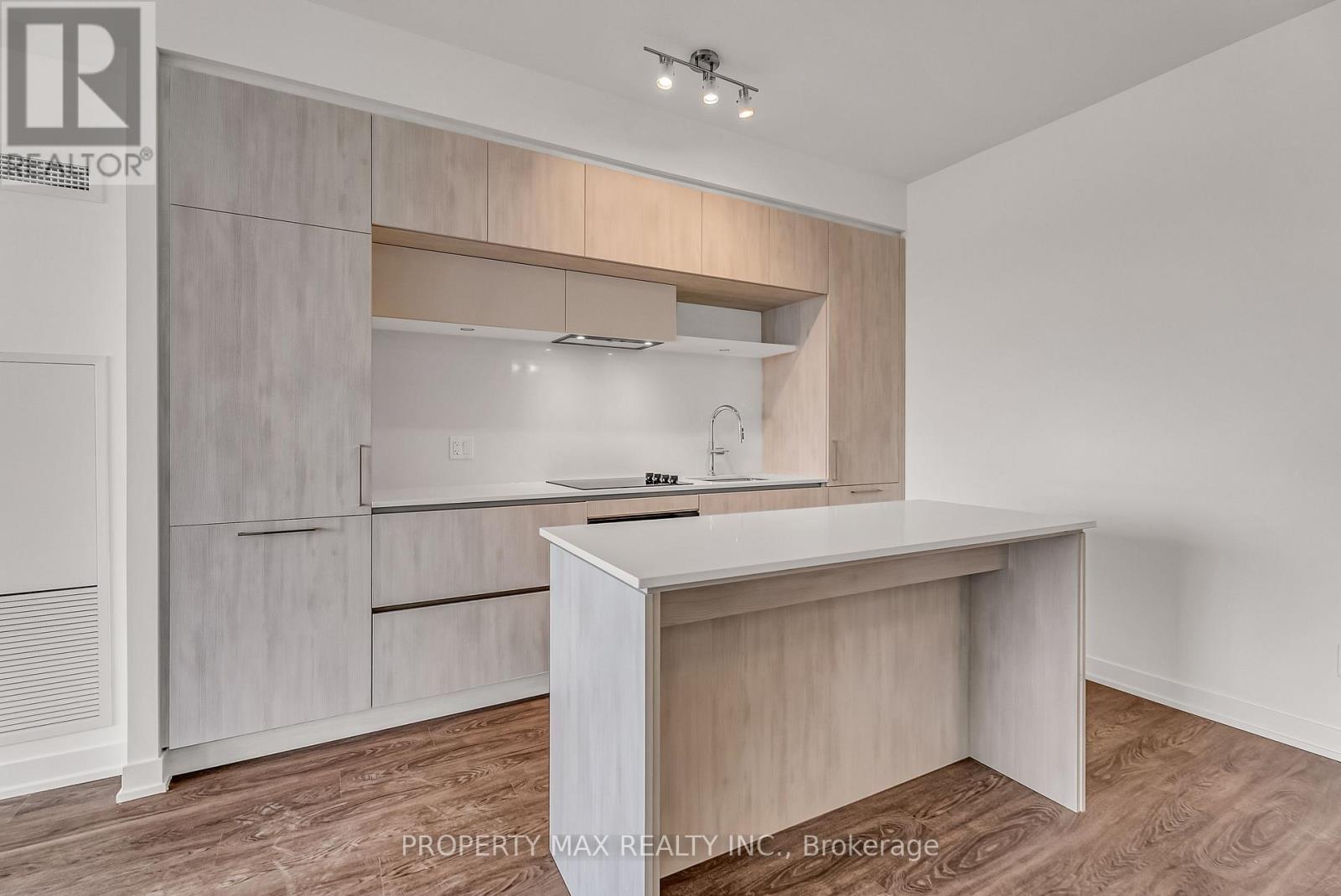 728 - 2 David Eyer Road, Richmond Hill, Ontario  L4S 0N6 - Photo 14 - N12540728