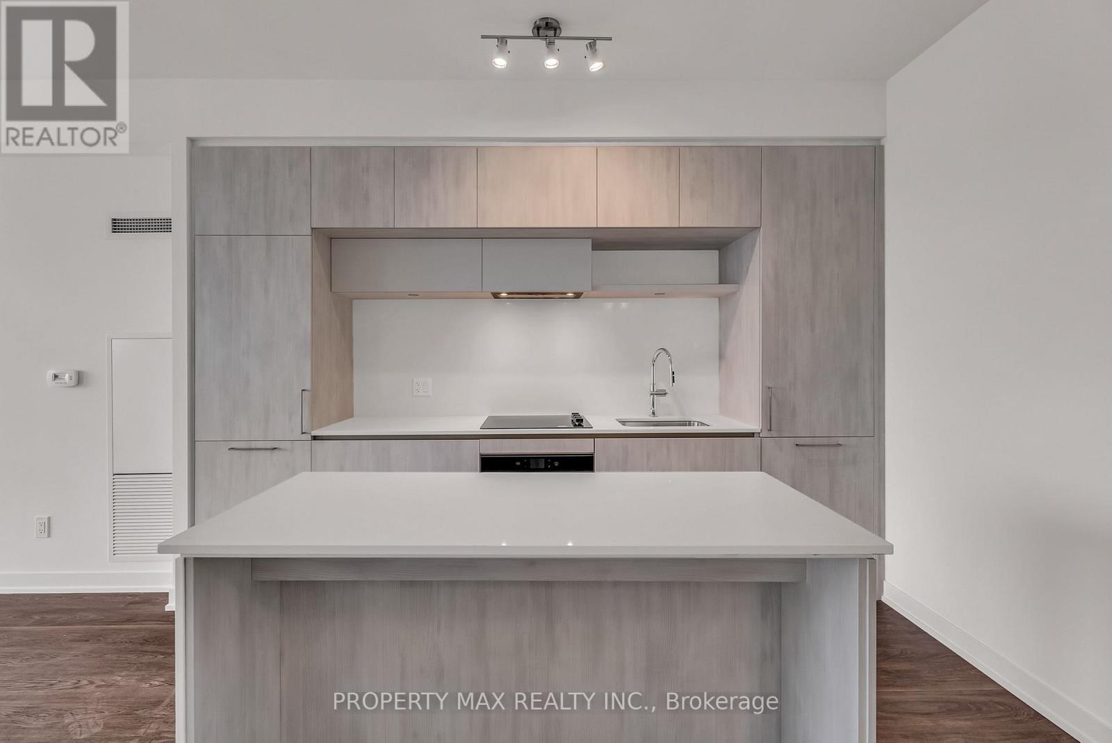 728 - 2 David Eyer Road, Richmond Hill, Ontario  L4S 0N6 - Photo 15 - N12540728