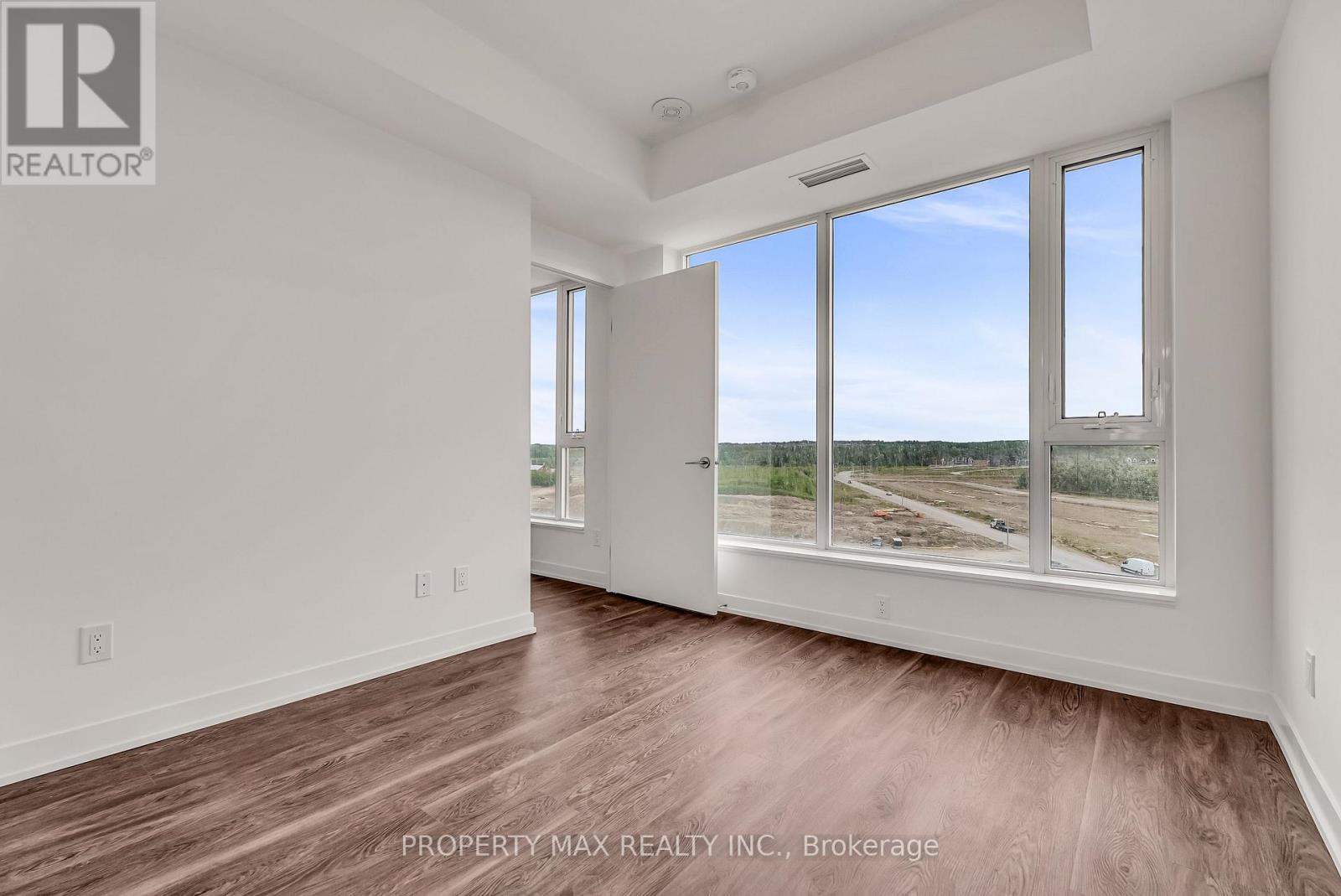 728 - 2 David Eyer Road, Richmond Hill, Ontario  L4S 0N6 - Photo 19 - N12540728