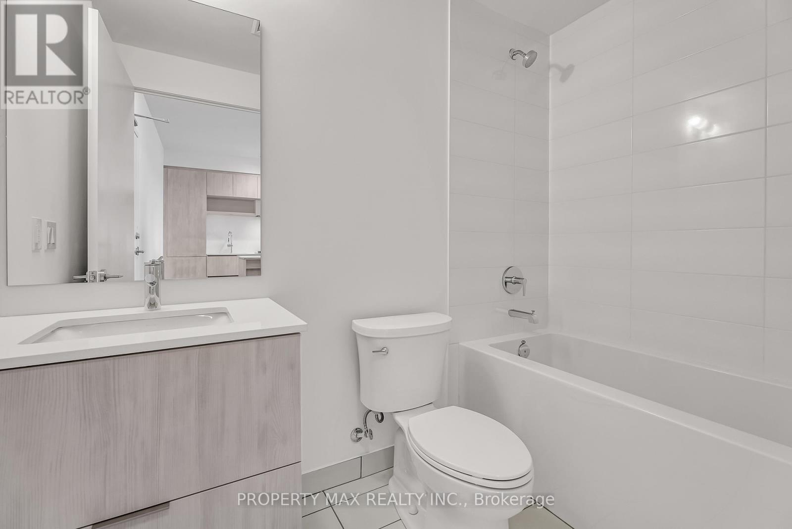 728 - 2 David Eyer Road, Richmond Hill, Ontario  L4S 0N6 - Photo 26 - N12540728