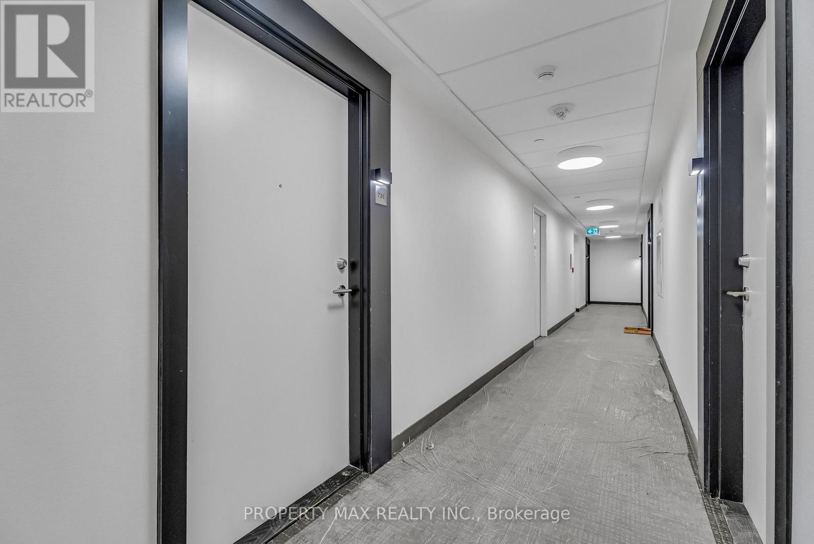 728 - 2 David Eyer Road, Richmond Hill, Ontario  L4S 0N6 - Photo 3 - N12540728