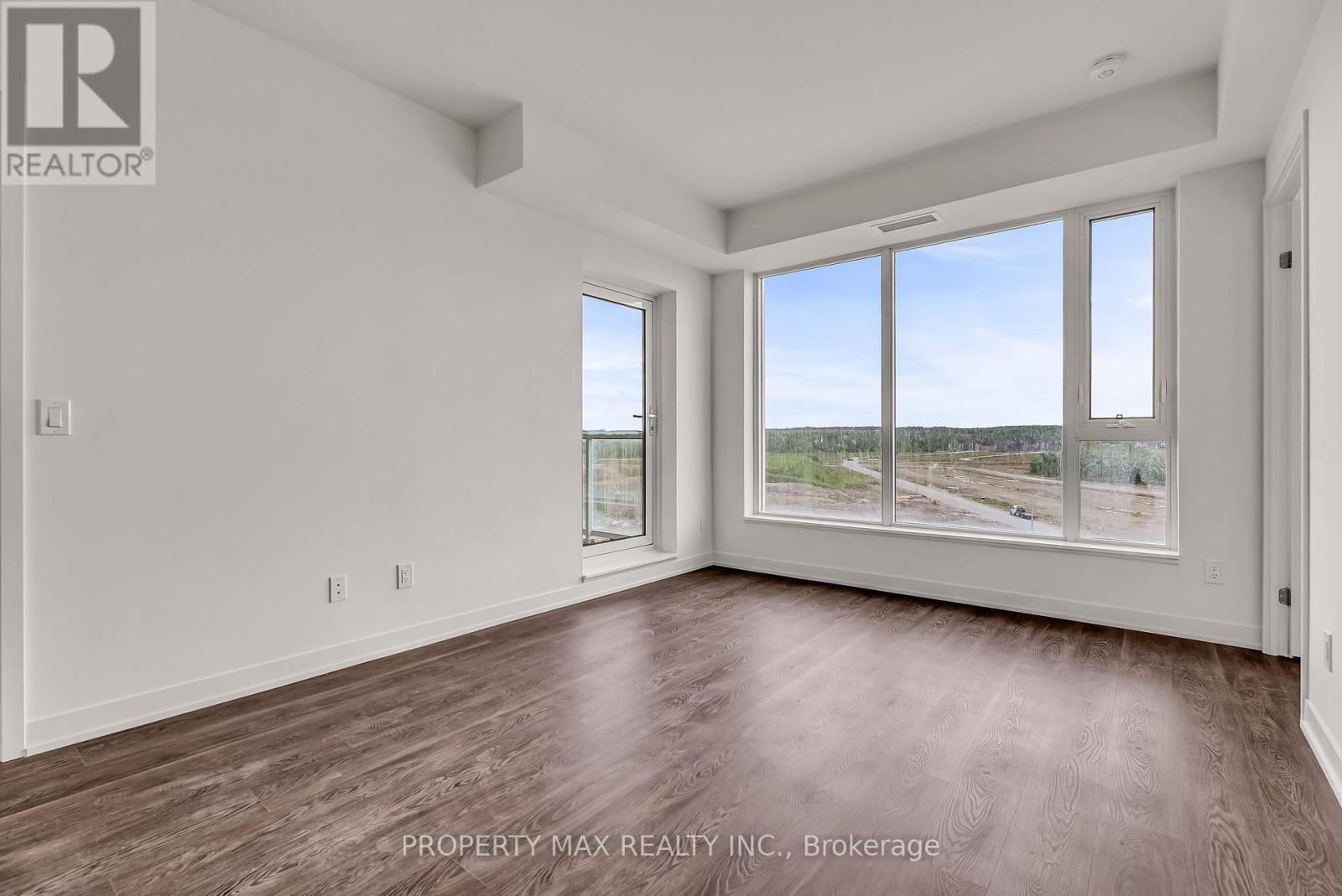 728 - 2 David Eyer Road, Richmond Hill, Ontario  L4S 0N6 - Photo 7 - N12540728