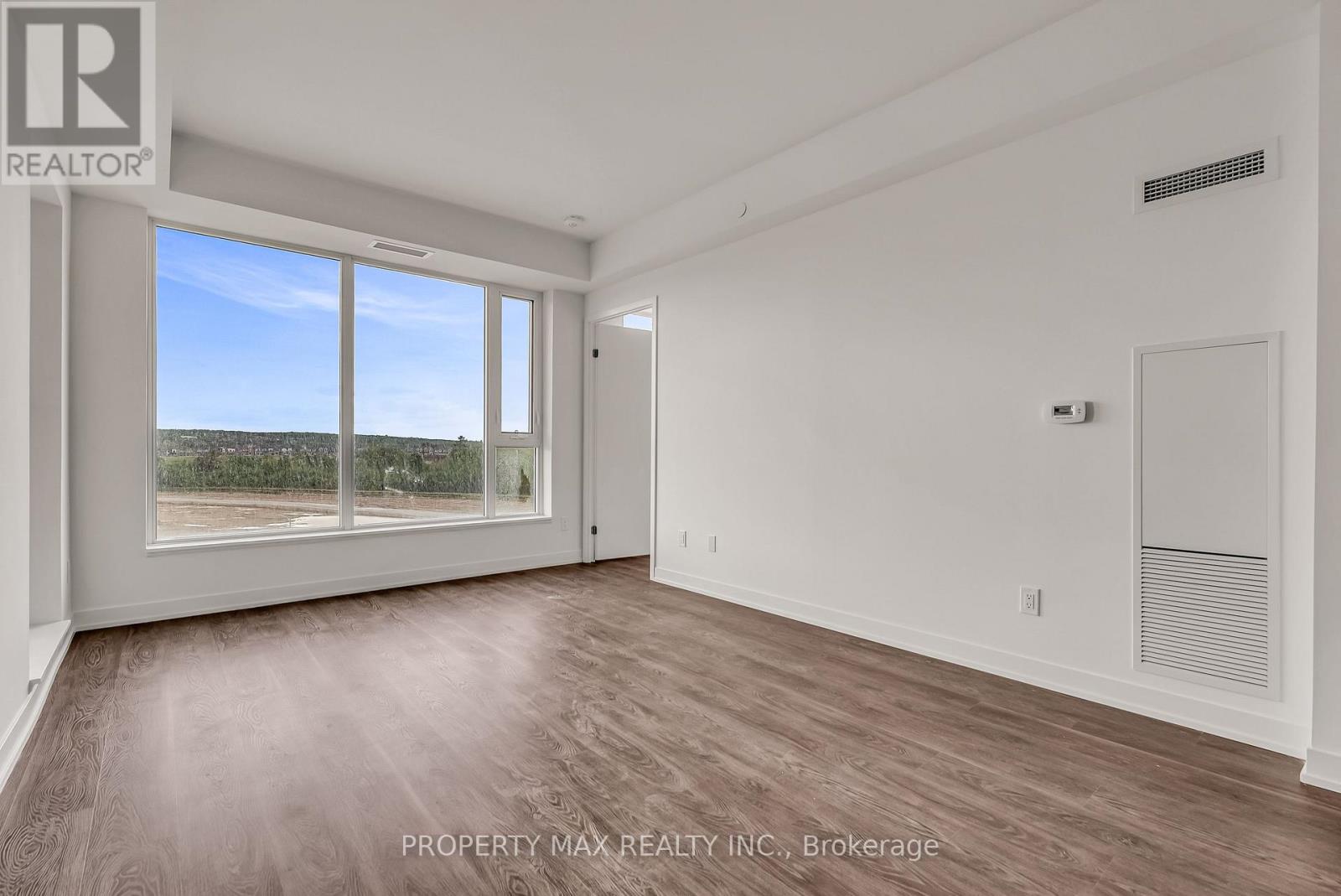 728 - 2 David Eyer Road, Richmond Hill, Ontario  L4S 0N6 - Photo 8 - N12540728