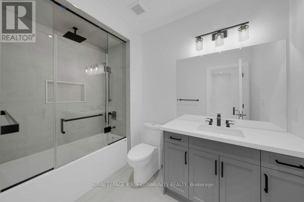 92 Howard Road, Newmarket, Ontario  L3Y 3G7 - Photo 26 - N12540742