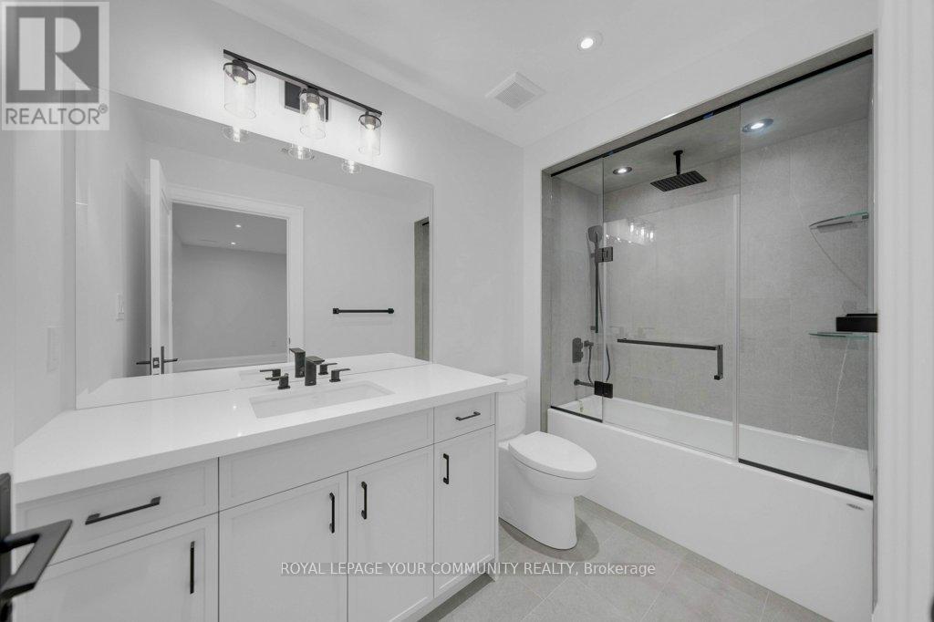 92 Howard Road, Newmarket, Ontario  L3Y 3G7 - Photo 39 - N12540742