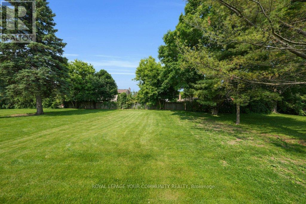 92 Howard Road, Newmarket, Ontario  L3Y 3G7 - Photo 46 - N12540742