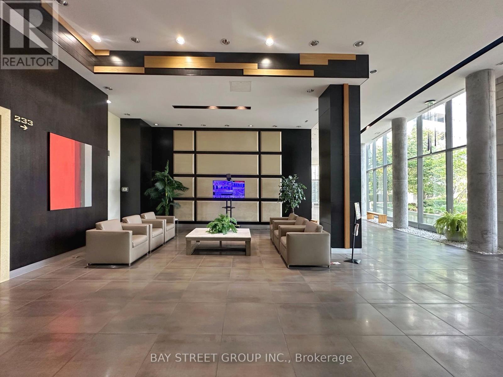 207 - 233 South Park Road, Markham, Ontario  L3T 0B4 - Photo 6 - N12540760