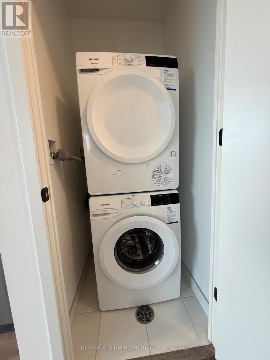 1206 - 8 Interchange Way, Vaughan, Ontario  L4K 0R2 - Photo 9 - N12540774