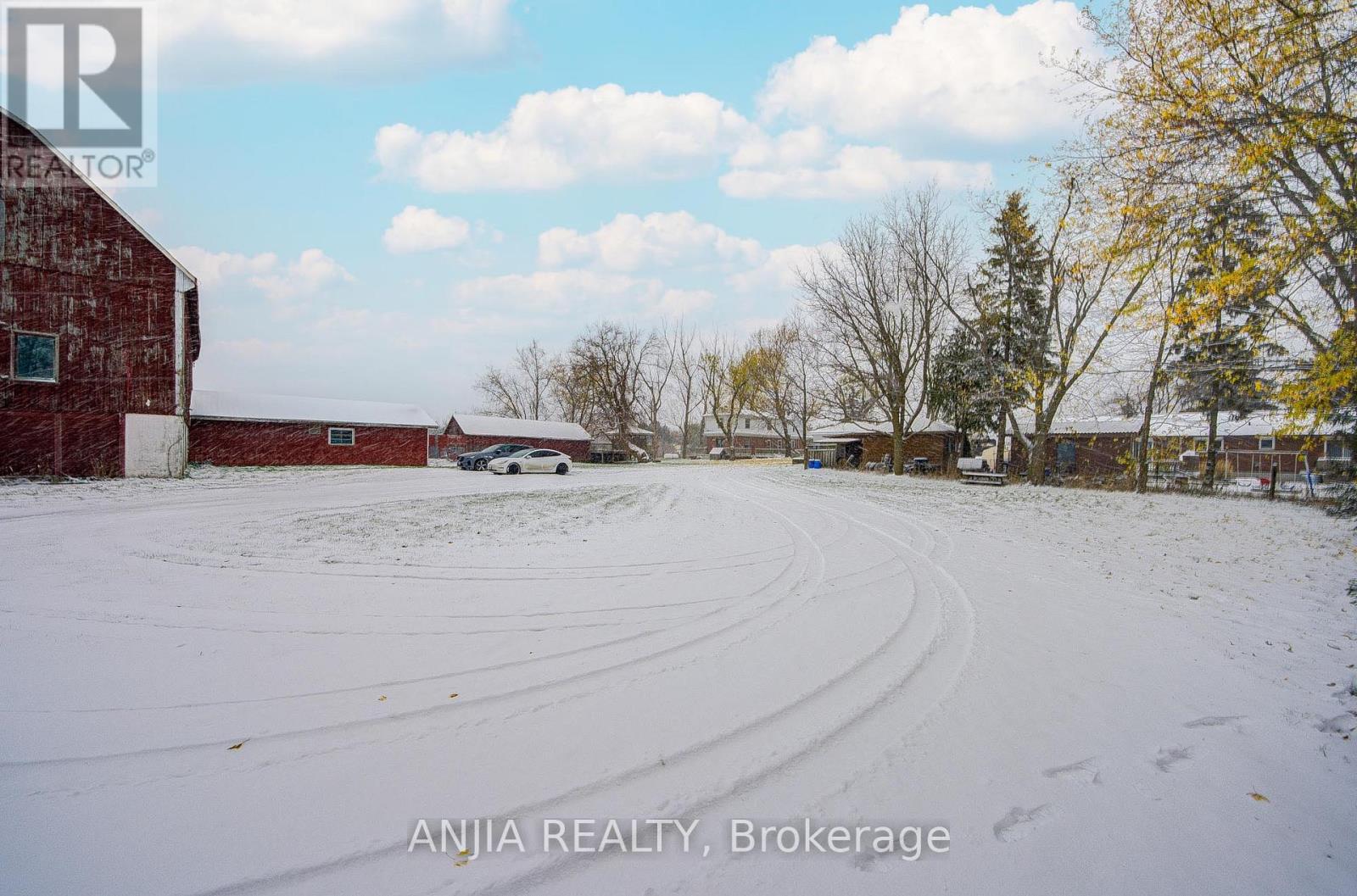 7092 Simcoe County 27 Road, Essa, Ontario  L0L 2N2 - Photo 2 - N12540816