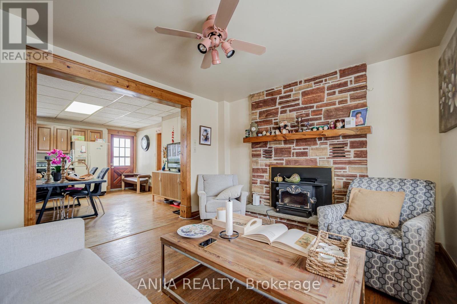 7092 Simcoe County 27 Road, Essa, Ontario  L0L 2N2 - Photo 21 - N12540816