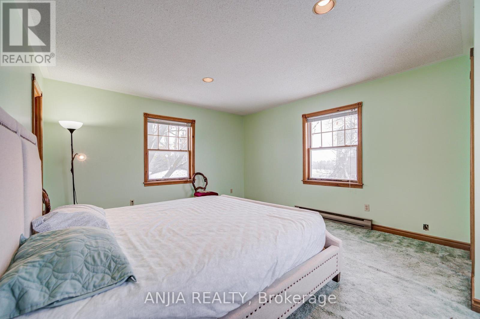 7092 Simcoe County 27 Road, Essa, Ontario  L0L 2N2 - Photo 28 - N12540816