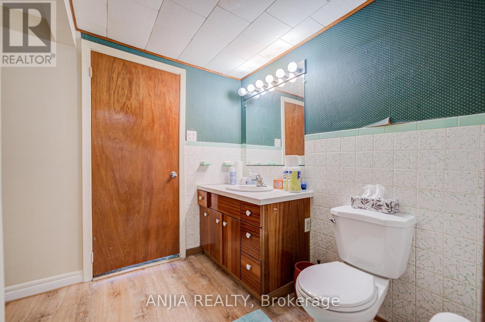 7092 Simcoe County 27 Road, Essa, Ontario  L0L 2N2 - Photo 31 - N12540816