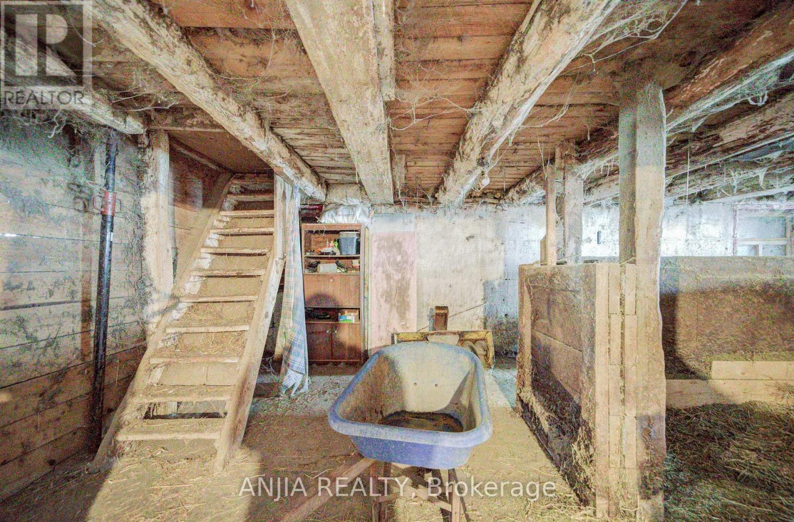 7092 Simcoe County 27 Road, Essa, Ontario  L0L 2N2 - Photo 41 - N12540816