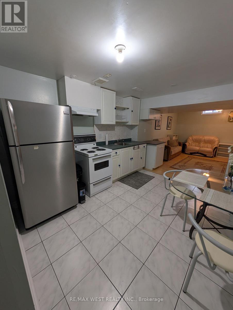 14 THORNWAY AVENUE, Vaughan, Ontario