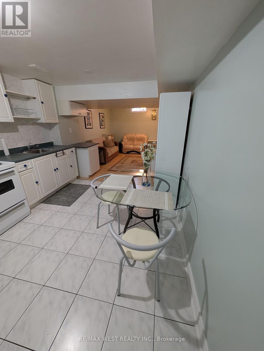 14 Thornway Avenue, Vaughan, Ontario  L4J 7R8 - Photo 2 - N12540850