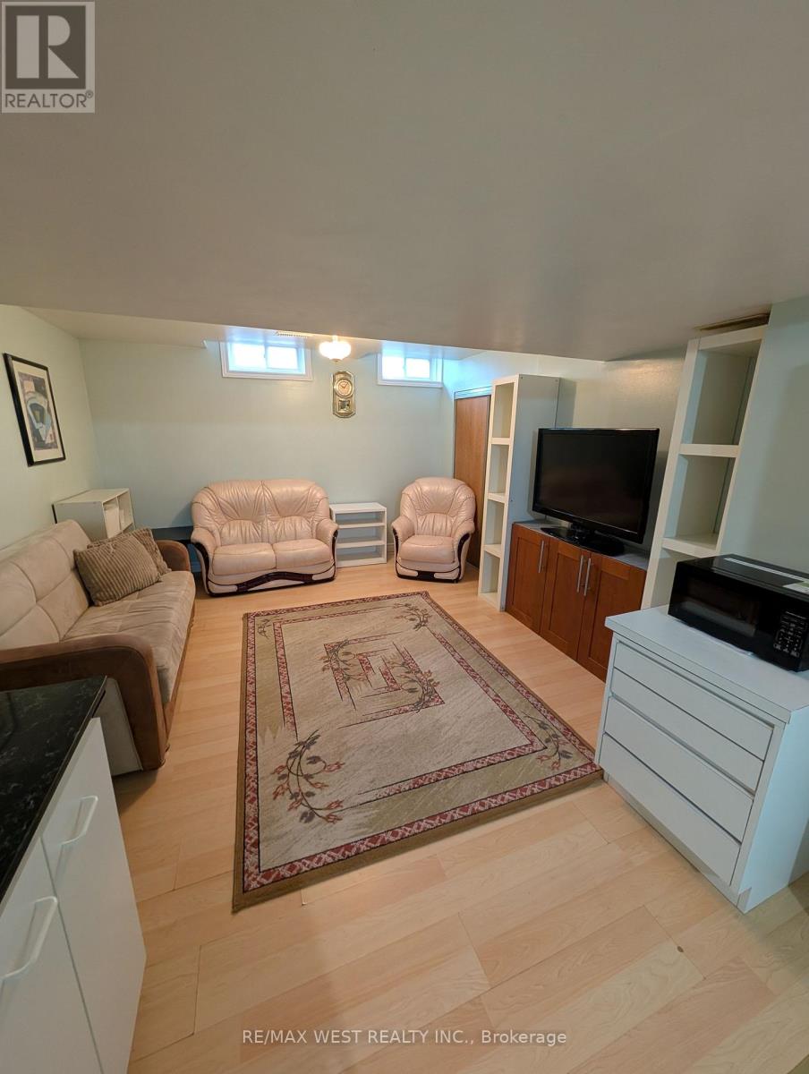 14 Thornway Avenue, Vaughan, Ontario  L4J 7R8 - Photo 4 - N12540850