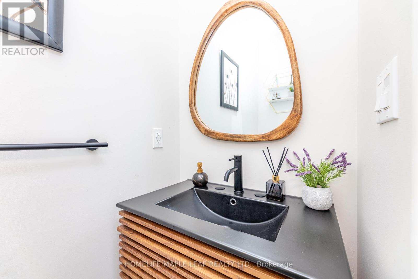 238 Devonsleigh Boulevard, Richmond Hill, Ontario  L4S 2P8 - Photo 6 - N12540918