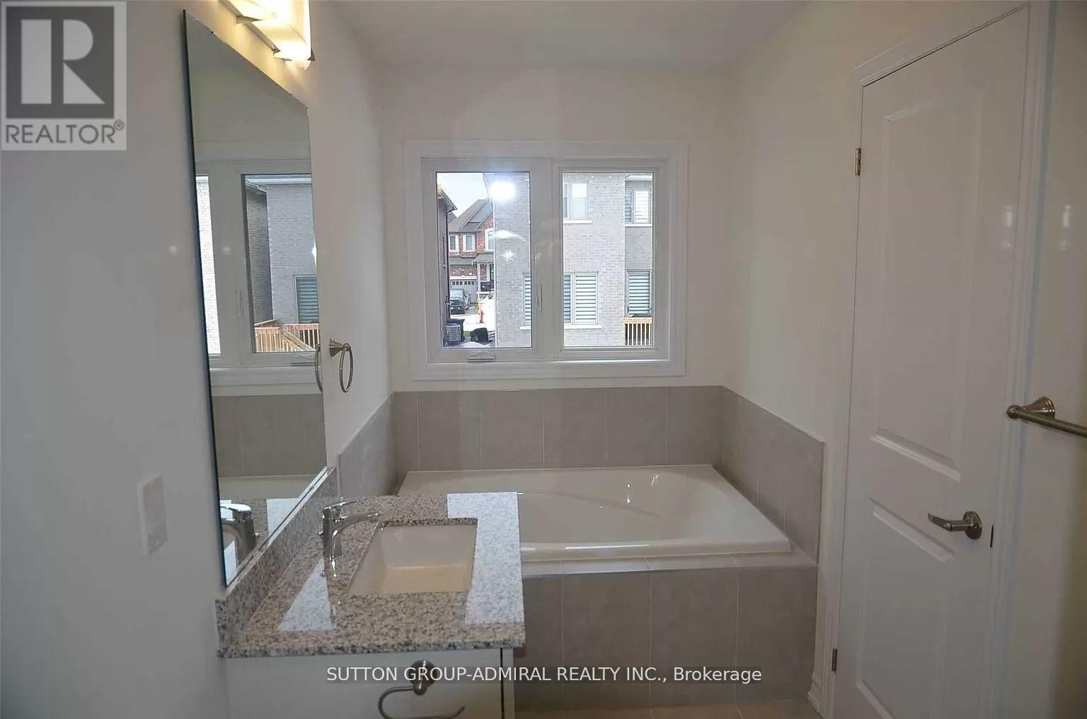 1475 Blackmore Street, Innisfil, Ontario  L9S 0P1 - Photo 7 - N12540980