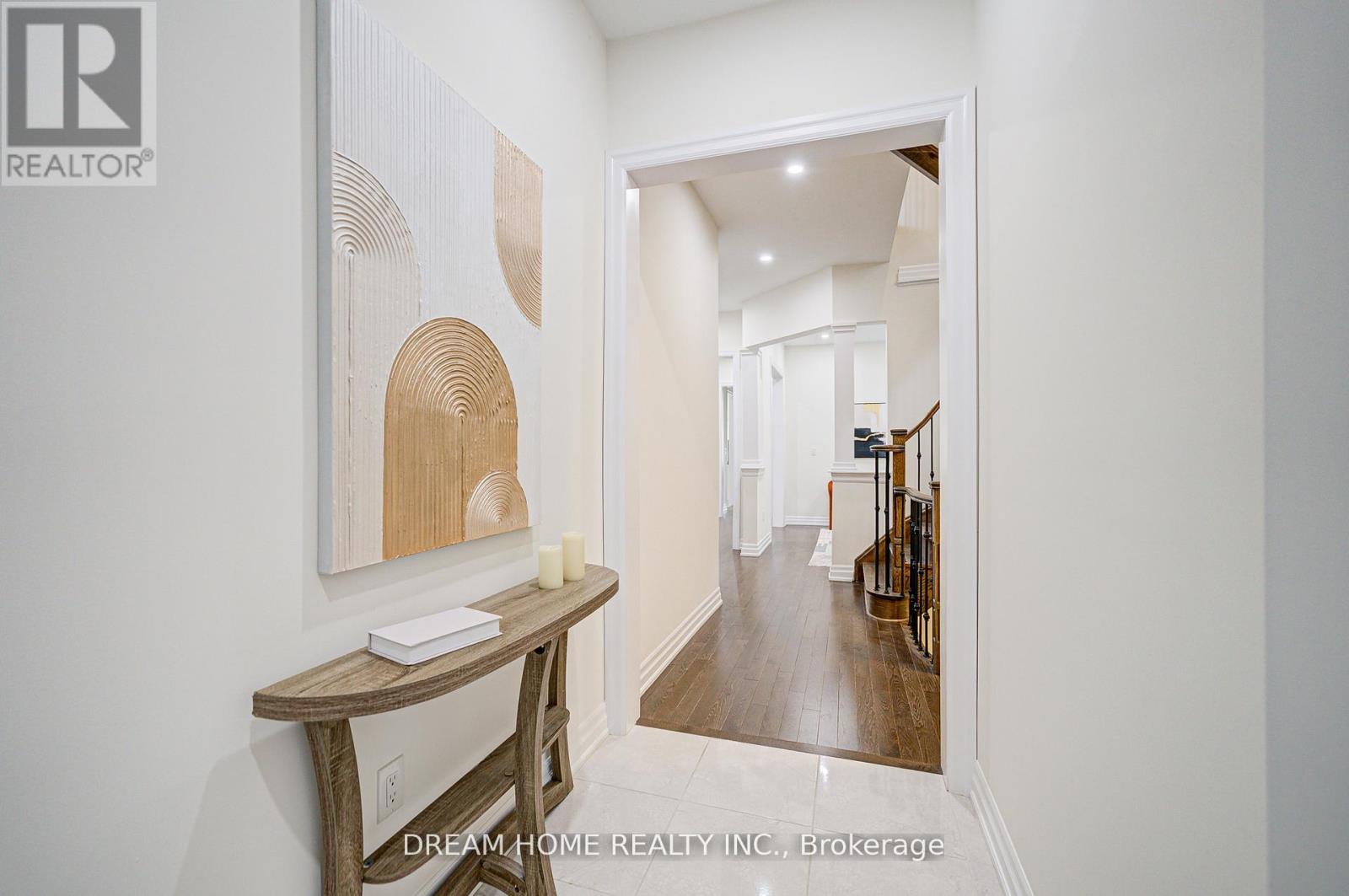 113 Betelho Circle, Aurora, Ontario  L4G 3X5 - Photo 3 - N12540994