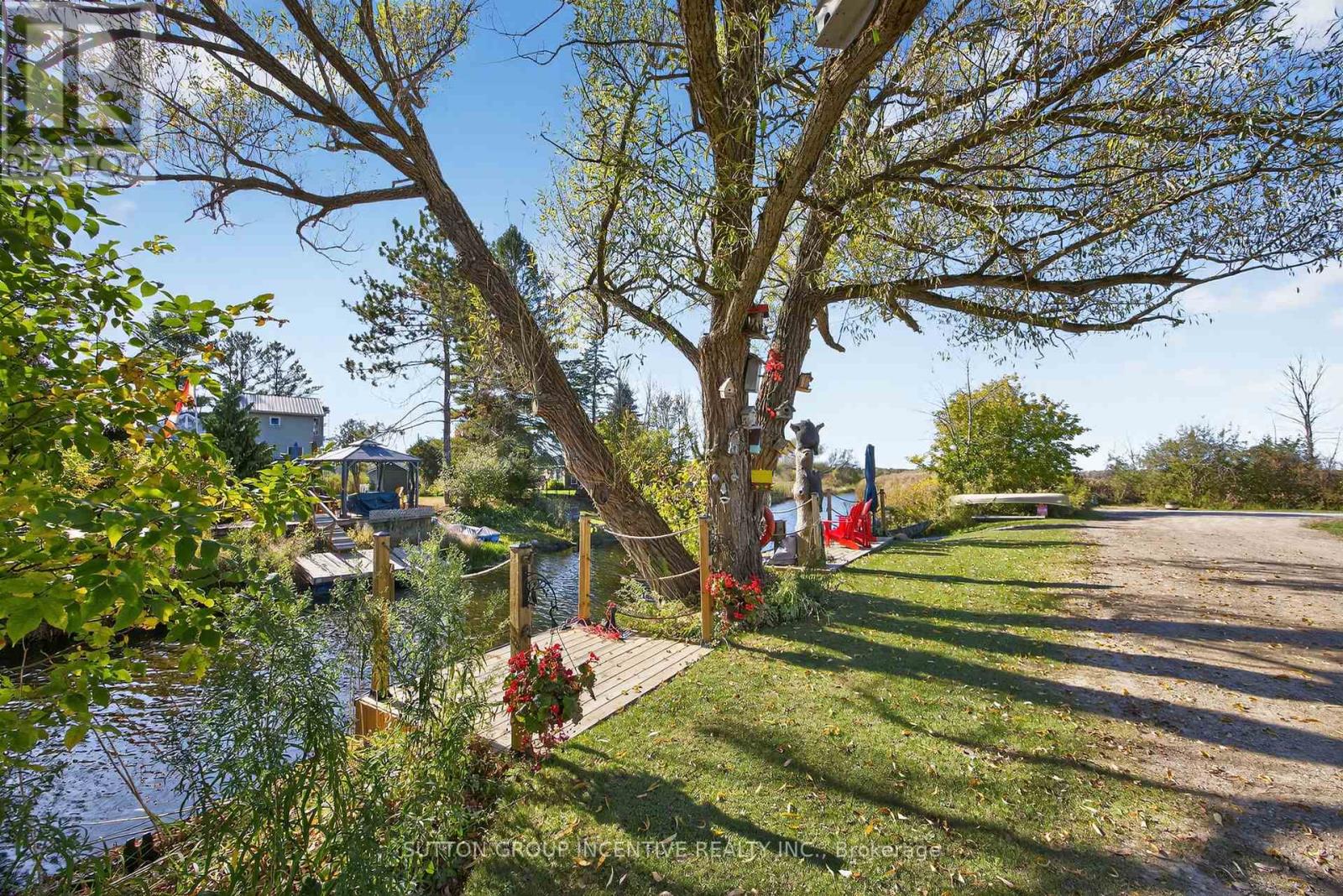 15 Playfair Drive, Tay, Ontario  L0K 2C0 - Photo 2 - S12540946