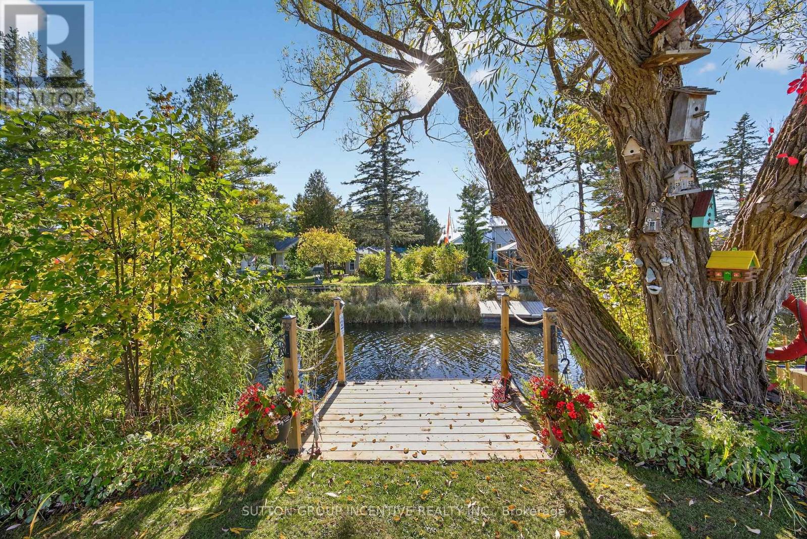 15 Playfair Drive, Tay, Ontario  L0K 2C0 - Photo 3 - S12540946