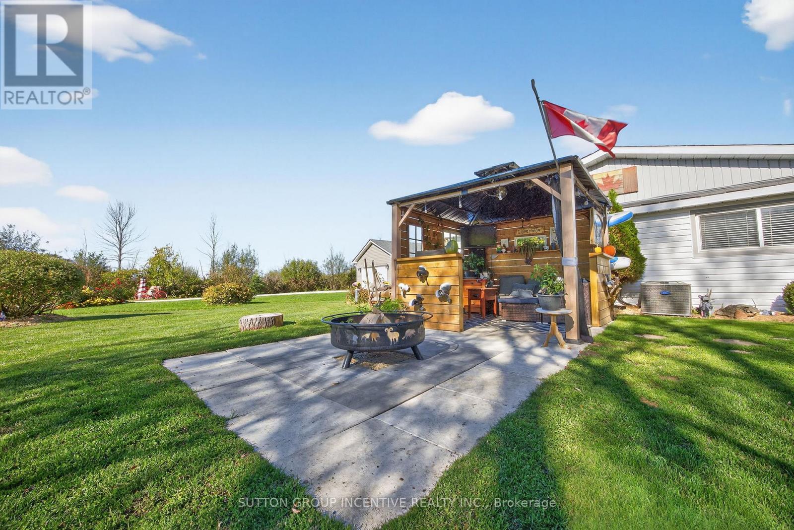 15 Playfair Drive, Tay, Ontario  L0K 2C0 - Photo 5 - S12540946