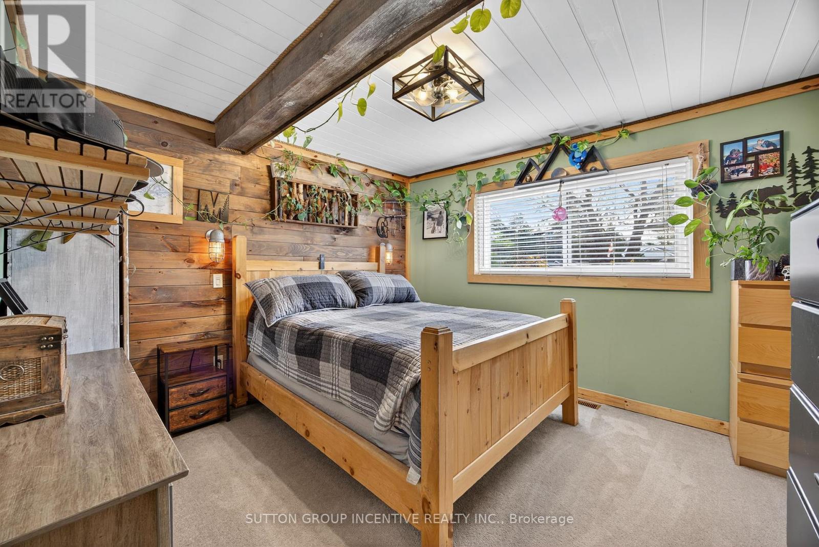 15 Playfair Drive, Tay, Ontario  L0K 2C0 - Photo 9 - S12540946