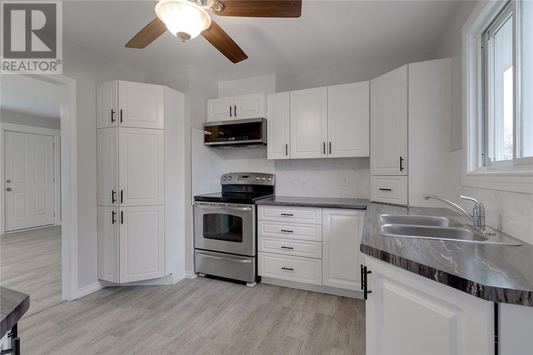 38 Sunderland Road, Garson, Ontario P3L 1M8 - Photo 13 - 2125604