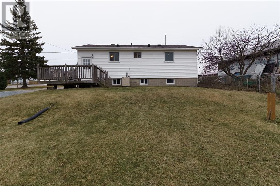 38 Sunderland Road, Garson, Ontario P3L 1M8 - Photo 5 - 2125604