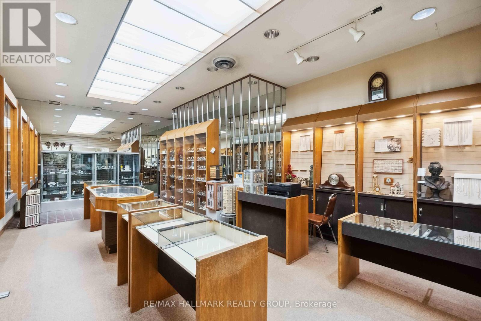 431 Bank Street, Ottawa, Ontario  K2P 1Y7 - Photo 11 - X12405674