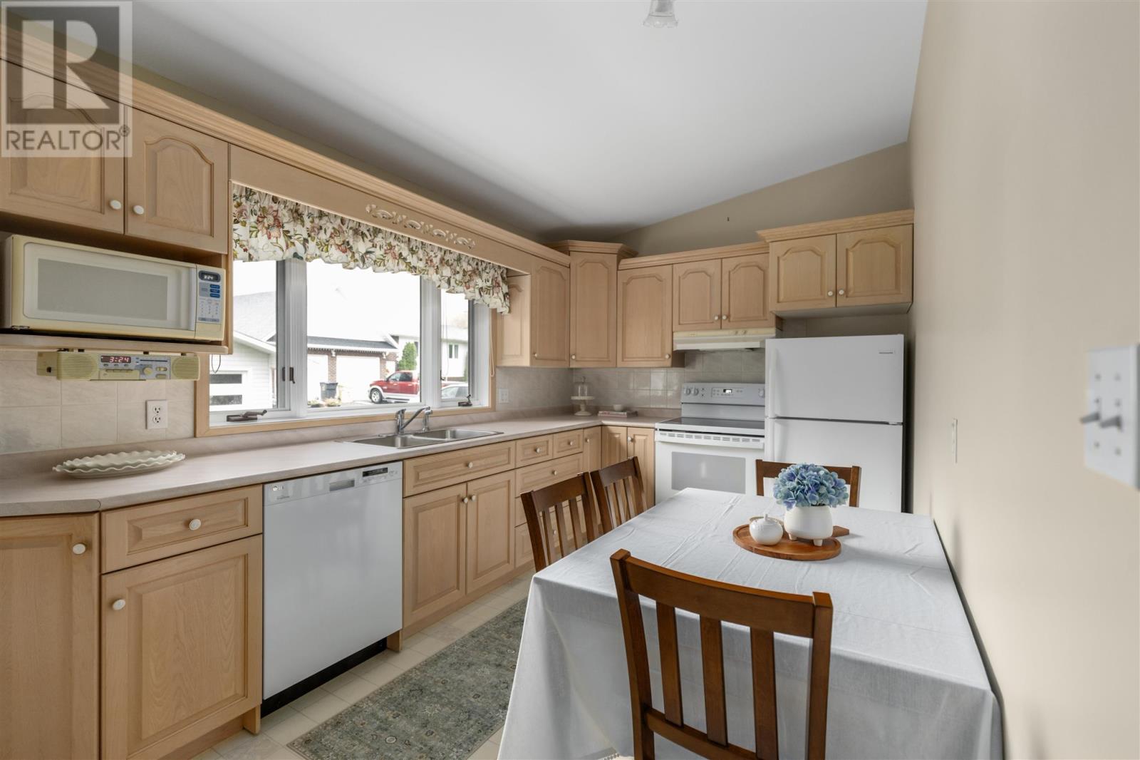 1171 Third Lin, Sault Ste. Marie, Ontario P6A 6J8 - Photo 9 - SM253258