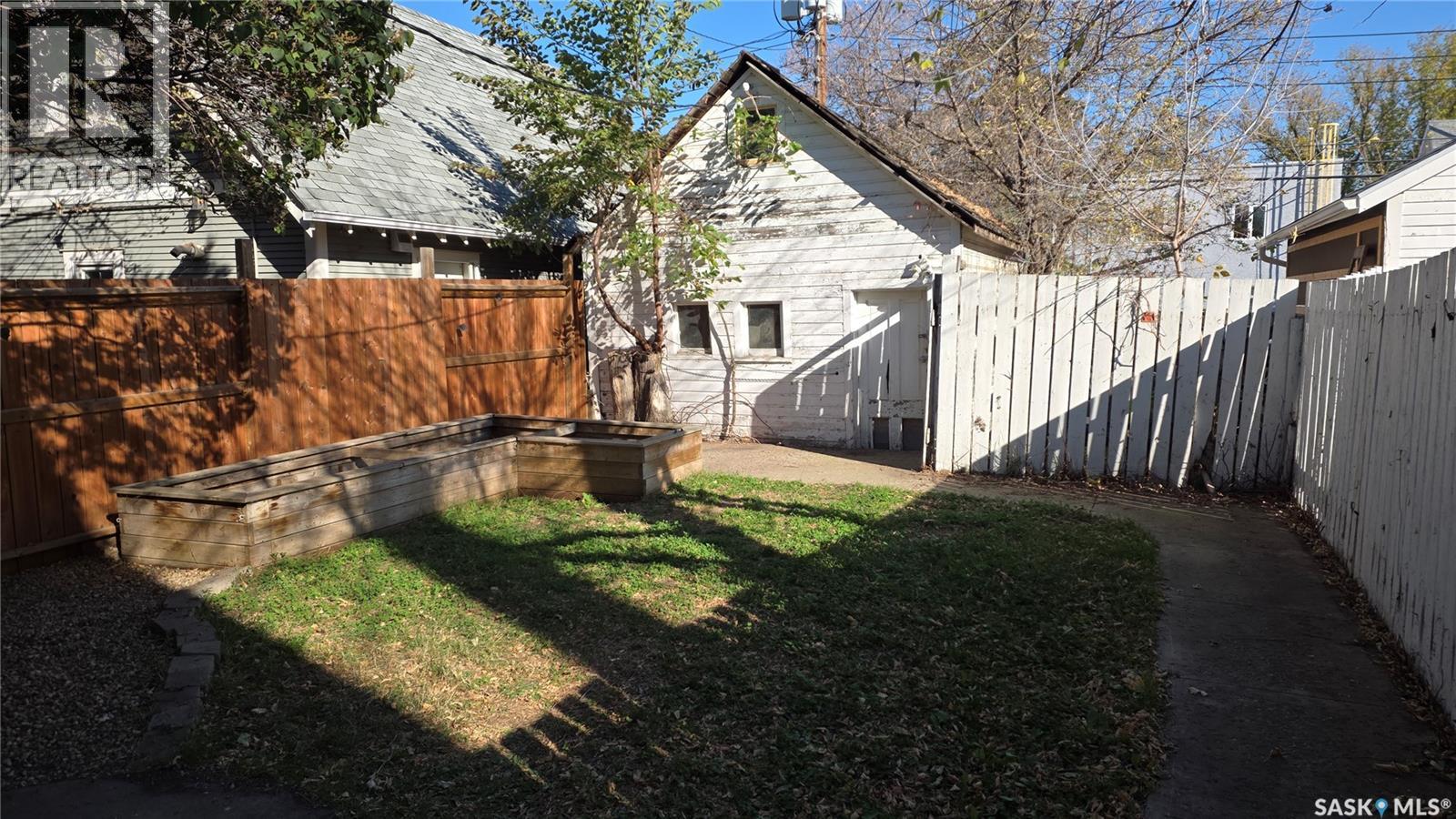 2143 Cameron Street, Regina, Saskatchewan  S4T 2V7 - Photo 29 - SK021155