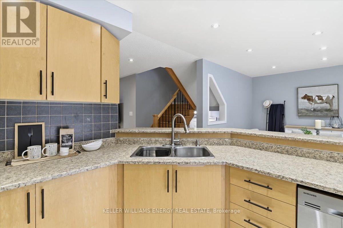 52 Elliottglen Drive, Ajax, Ontario L1Z 0H2 - Photo 15 - E12541092