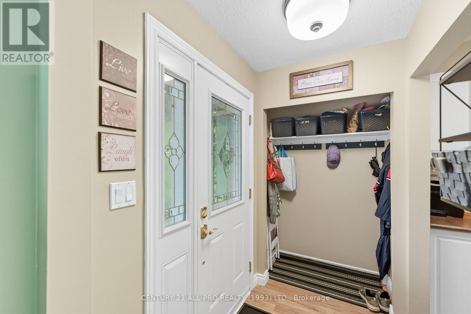 895 Exeter Street, Oshawa, Ontario  L1G 6R9 - Photo 7 - E12541130