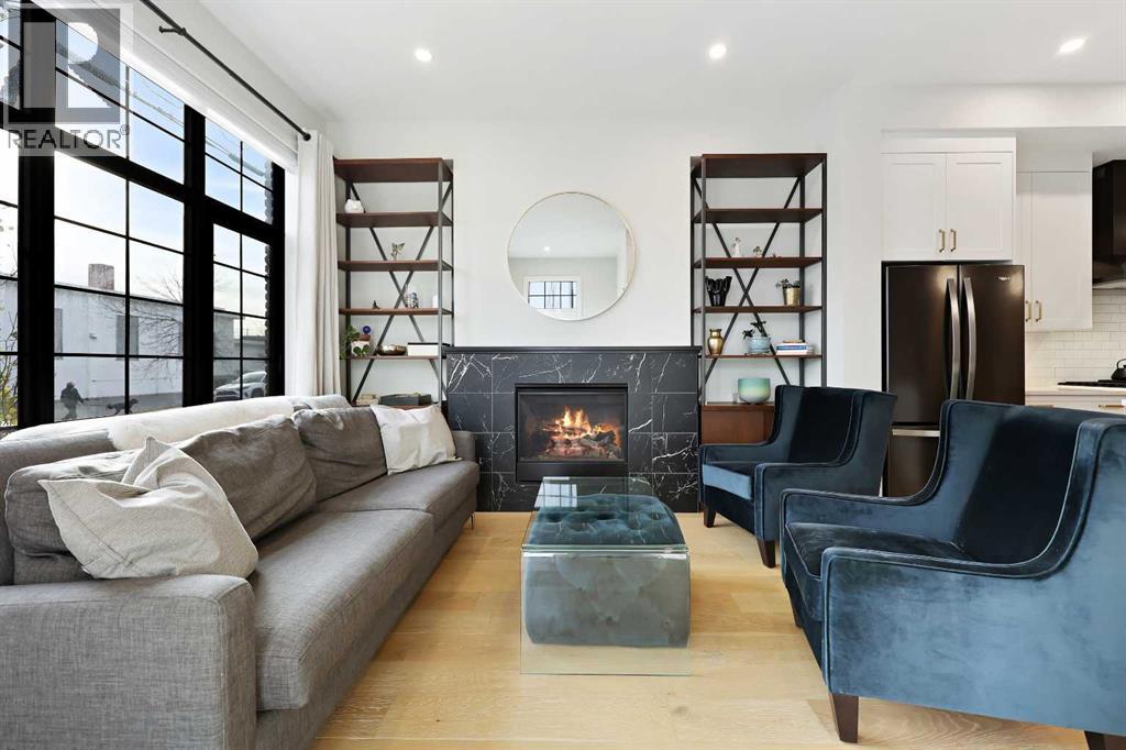 Property at 4929 20 Street SW image 4