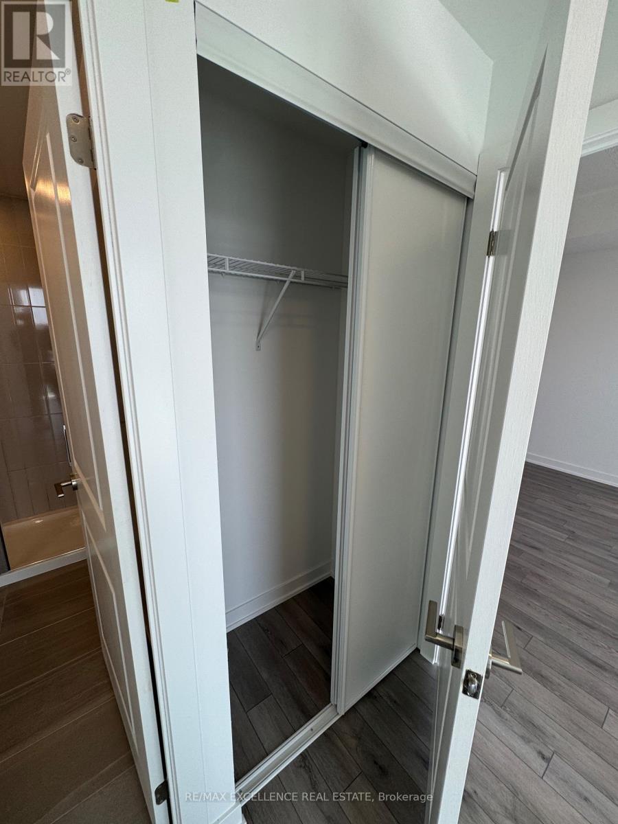 413 - 15 Skyridge Drive, Brampton, Ontario  L6P 4S3 - Photo 6 - W12540714