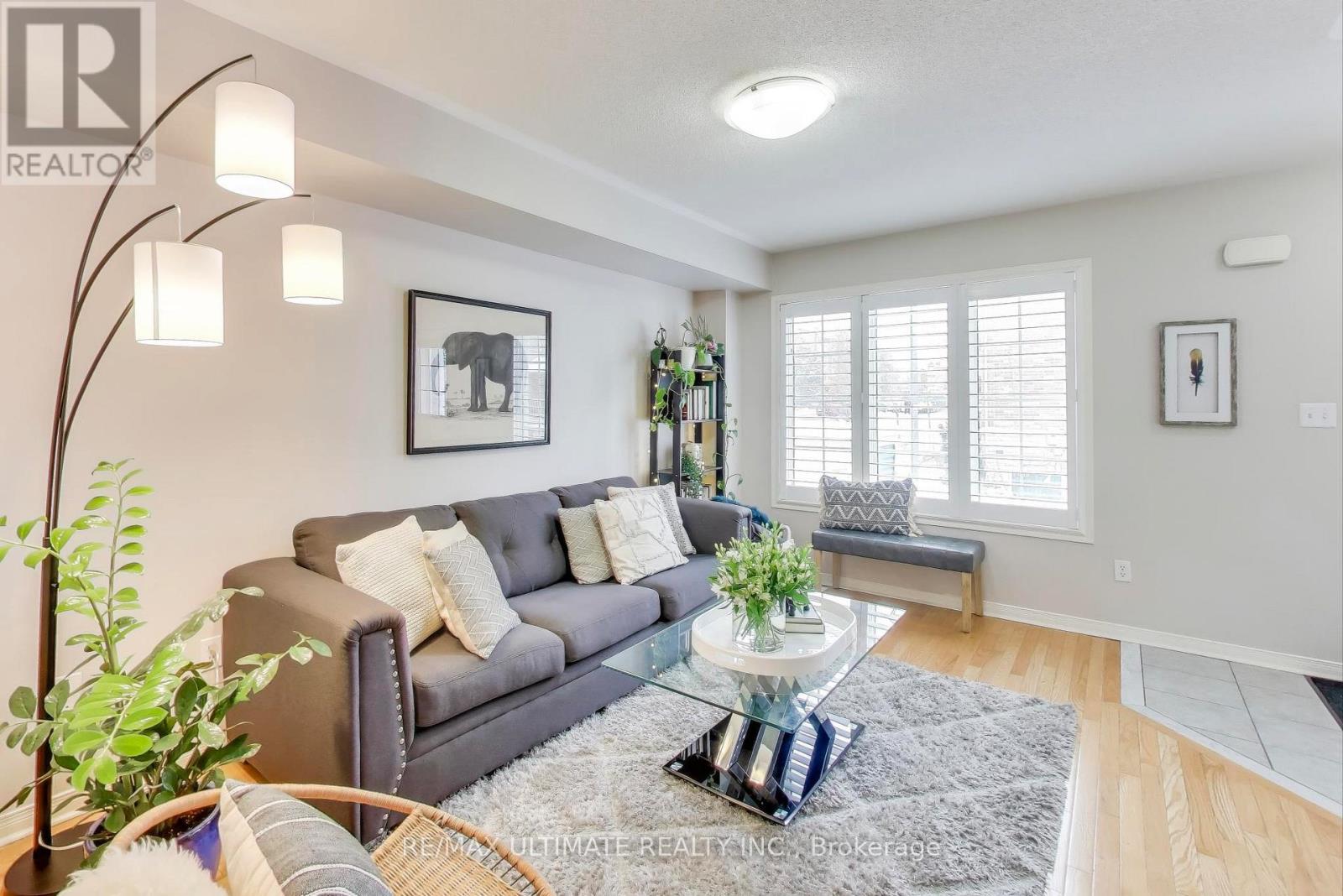 8 ODOARDO DISANTO CIRCLE, Toronto, Ontario