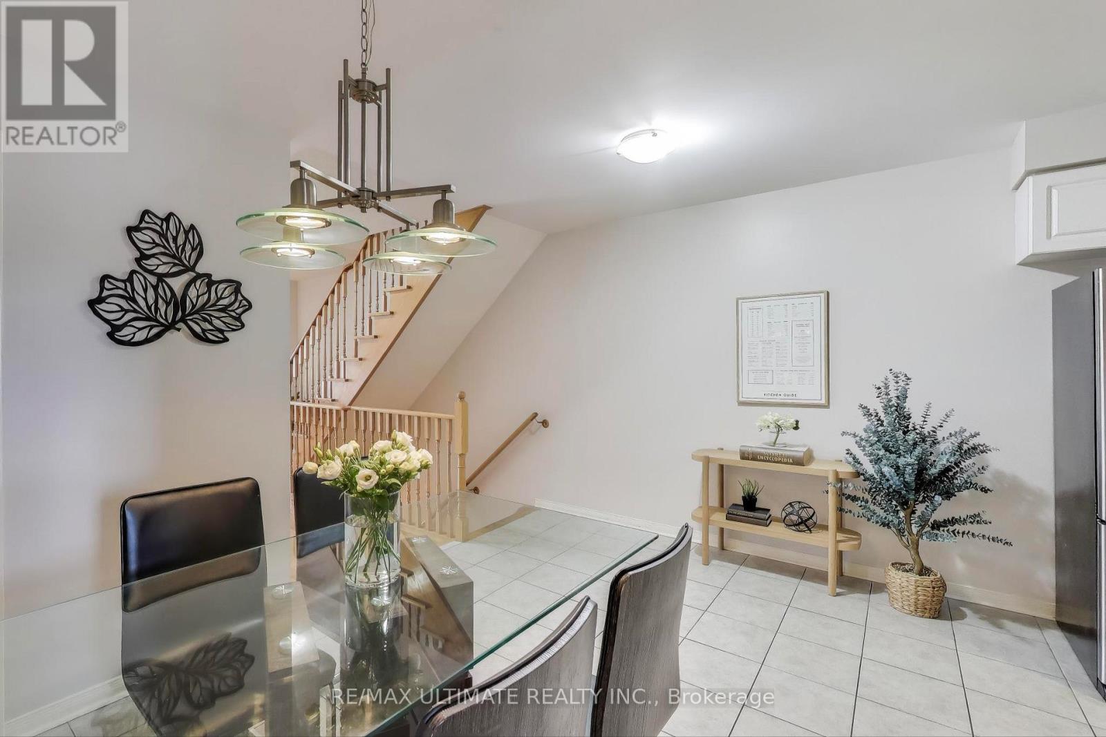 8 Odoardo Disanto Circle, Toronto, Ontario  M3L 0E7 - Photo 11 - W12540764