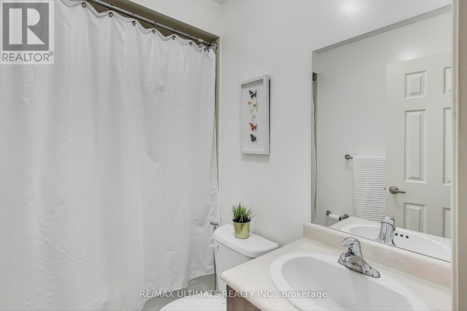8 Odoardo Disanto Circle, Toronto, Ontario  M3L 0E7 - Photo 14 - W12540764