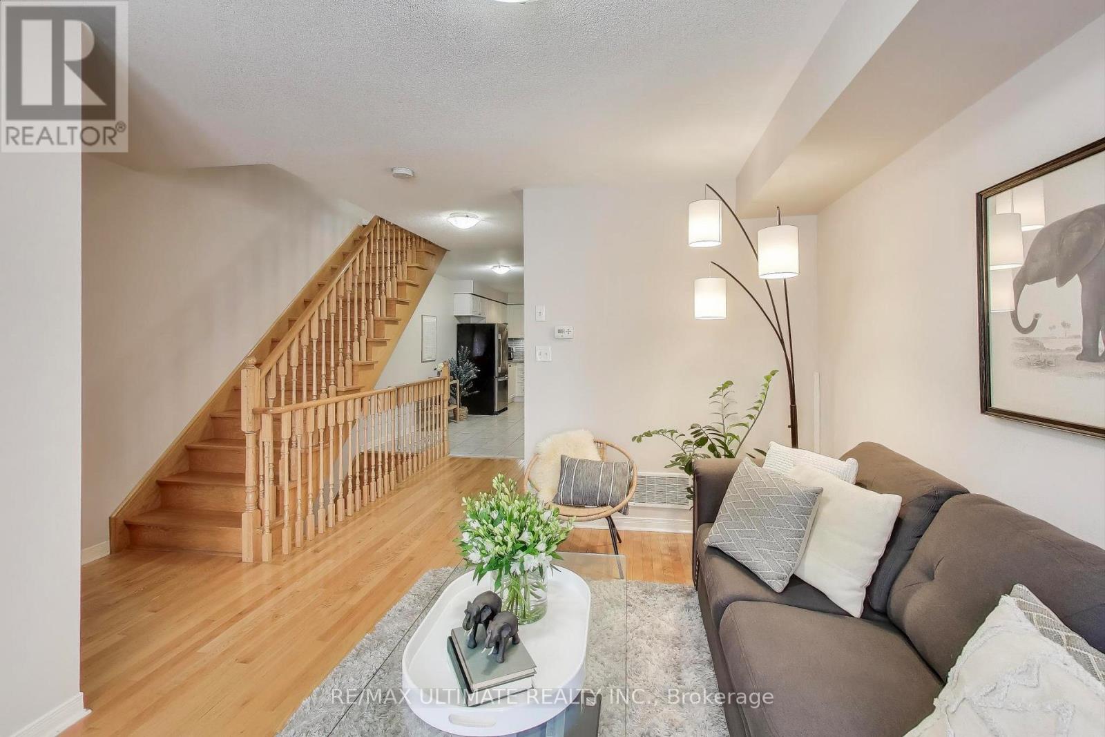 8 Odoardo Disanto Circle, Toronto, Ontario  M3L 0E7 - Photo 4 - W12540764