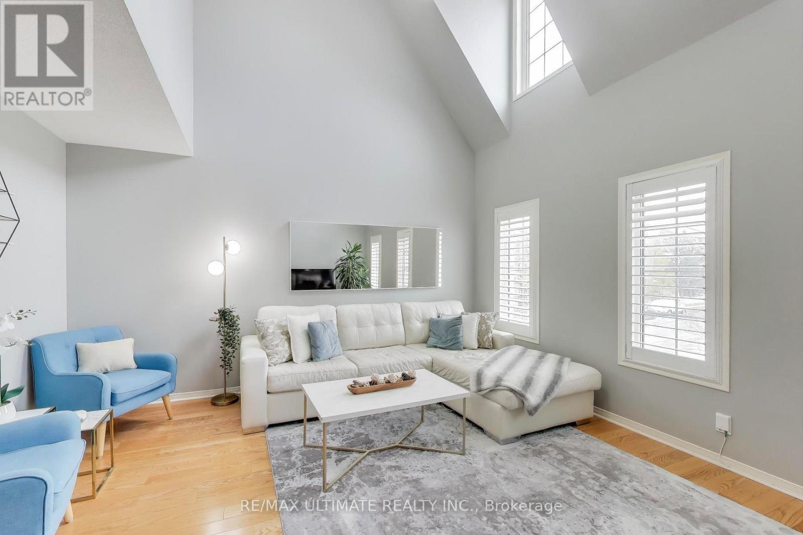 8 Odoardo Disanto Circle, Toronto, Ontario  M3L 0E7 - Photo 5 - W12540764