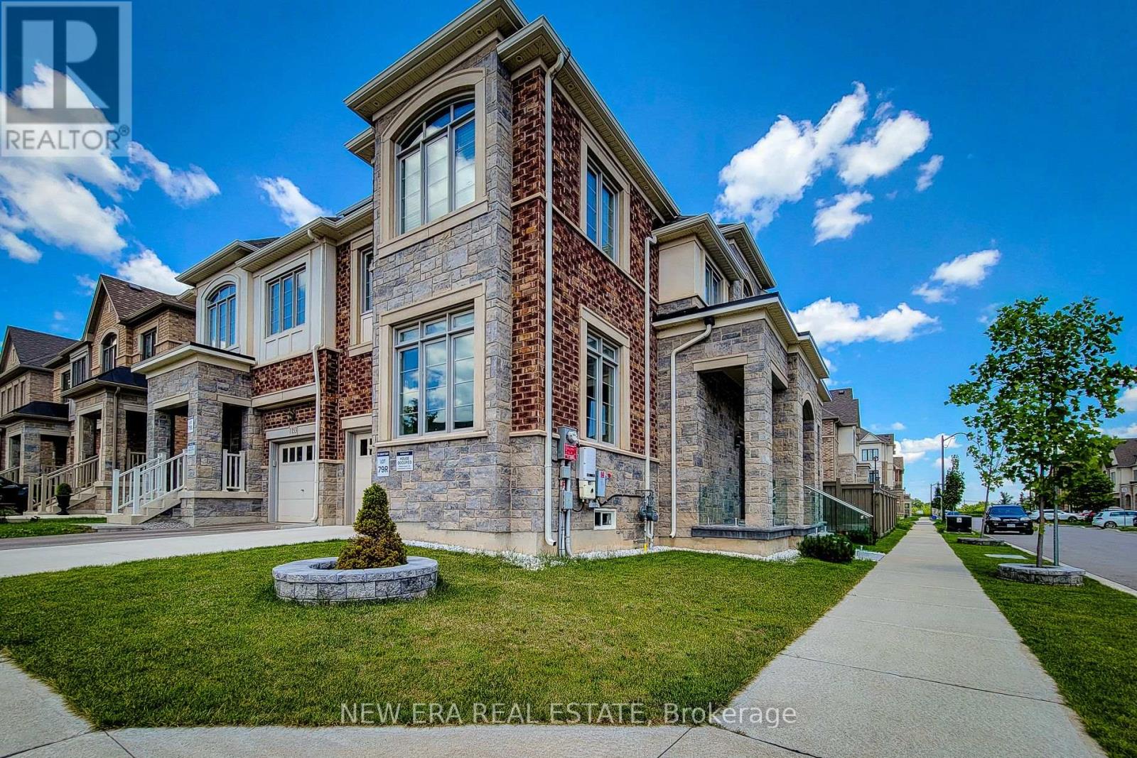 1155 Hamman Way, Milton, Ontario  L9B 1K2 - Photo 3 - W12540810