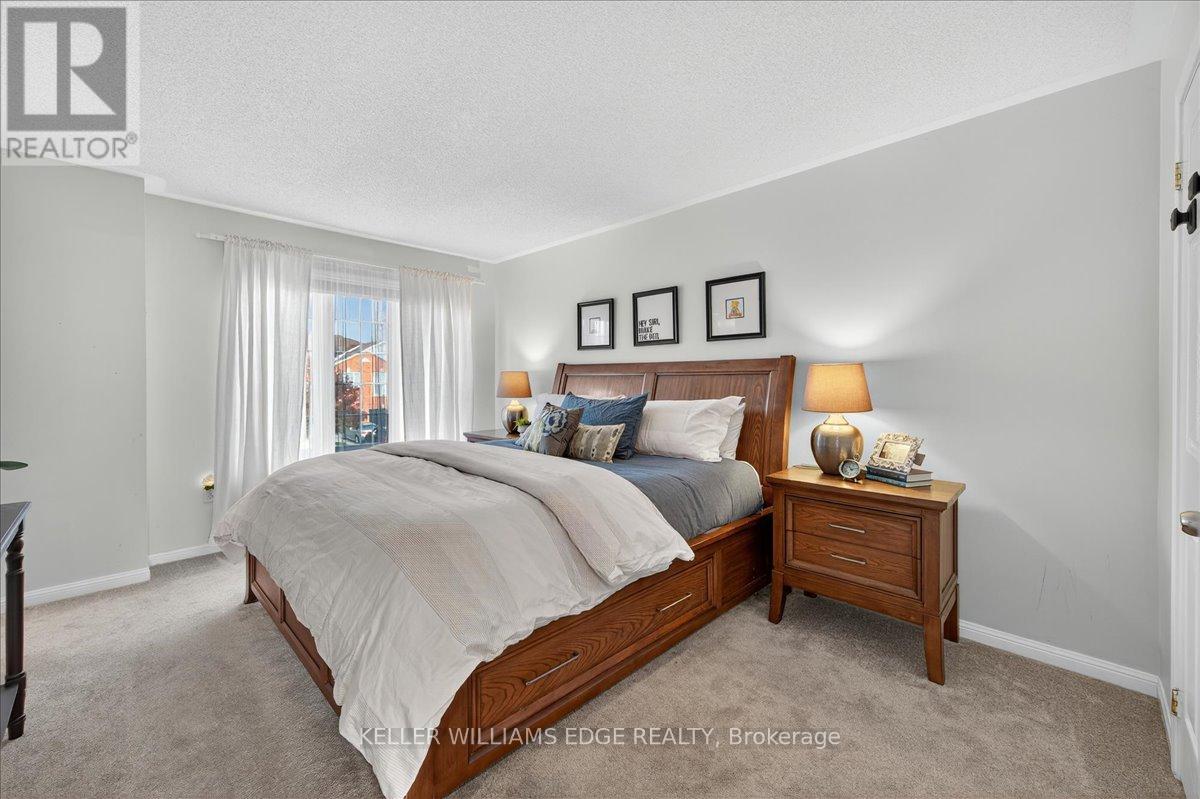 616 Iris Court, Burlington, Ontario  L7L 7A1 - Photo 17 - W12540842