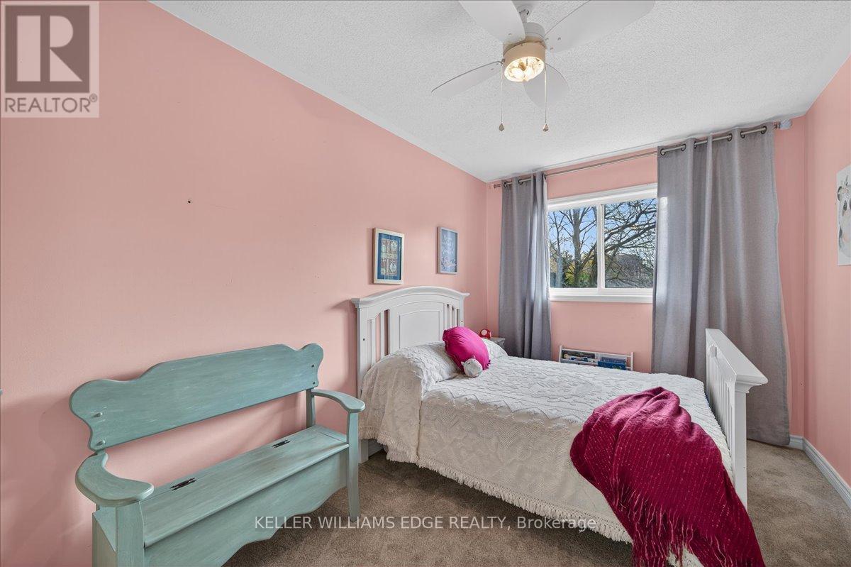 616 Iris Court, Burlington, Ontario  L7L 7A1 - Photo 20 - W12540842